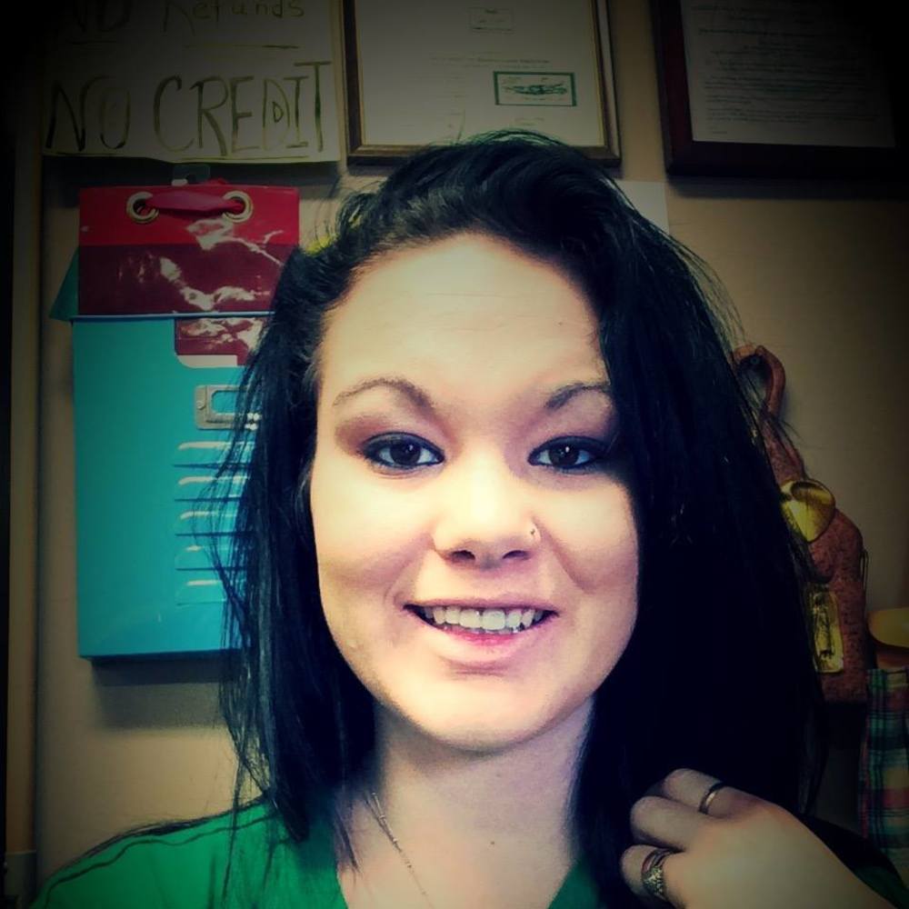 Meet your Posher, Kayla